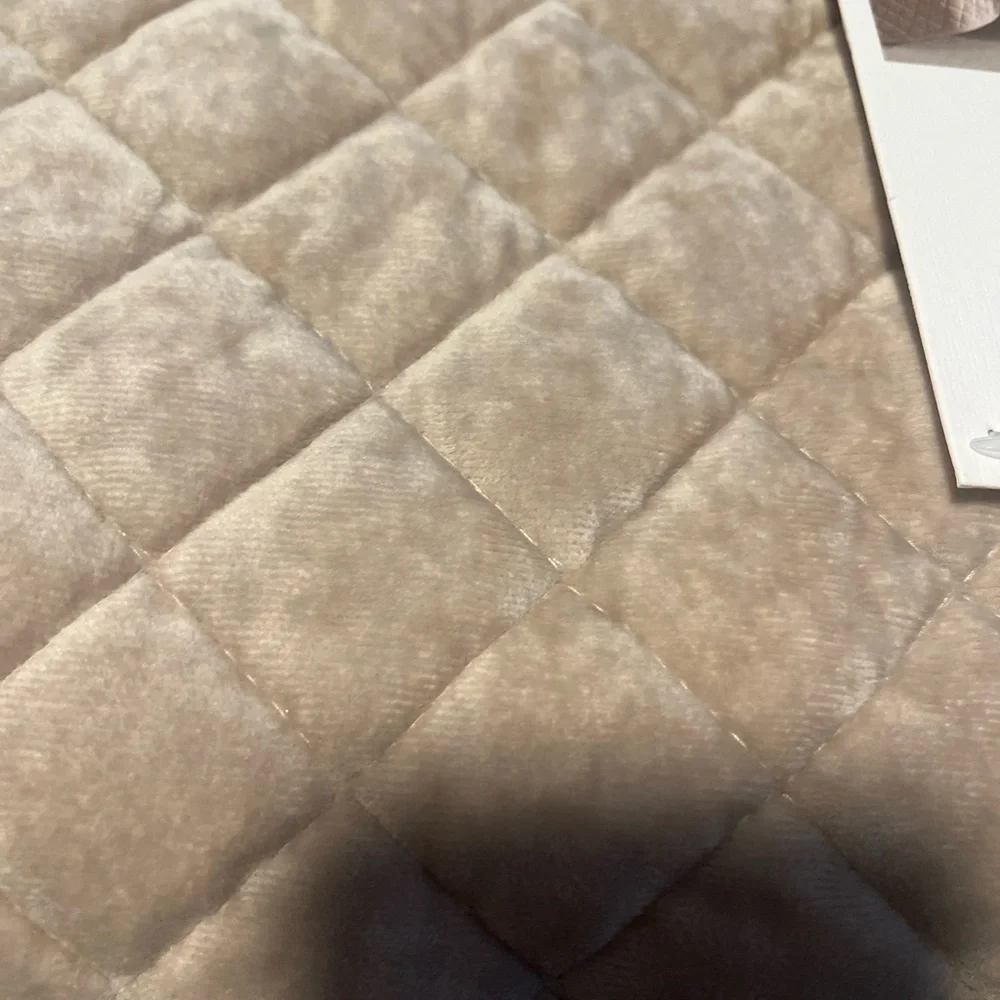 Velvet Quilt Cream Almond King Opulent Home Comfort 102